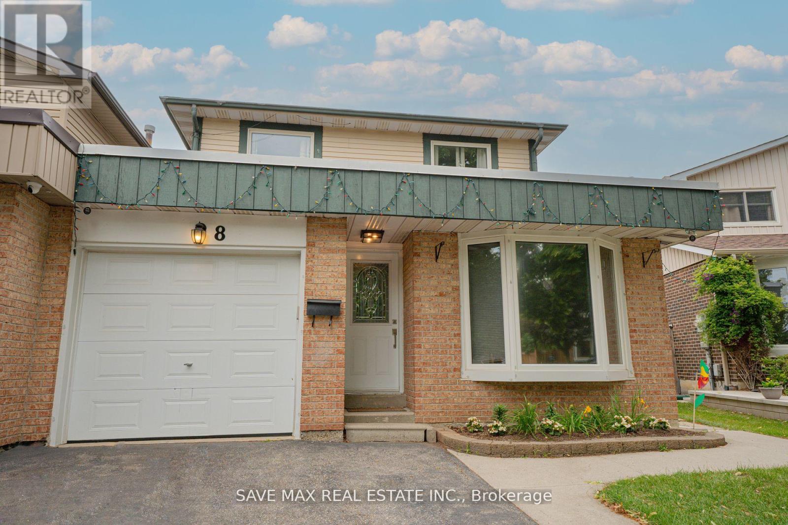 Property at 8 JOANNE COURT image 1