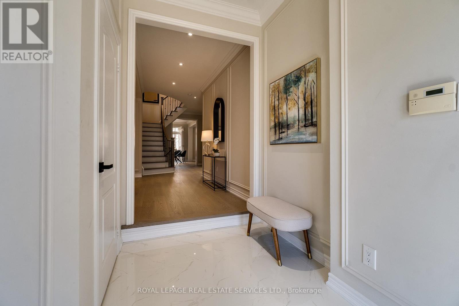 240 Butterfly Lane, Oakville, Ontario  L6L 6V4 - Photo 6 - W12117409
