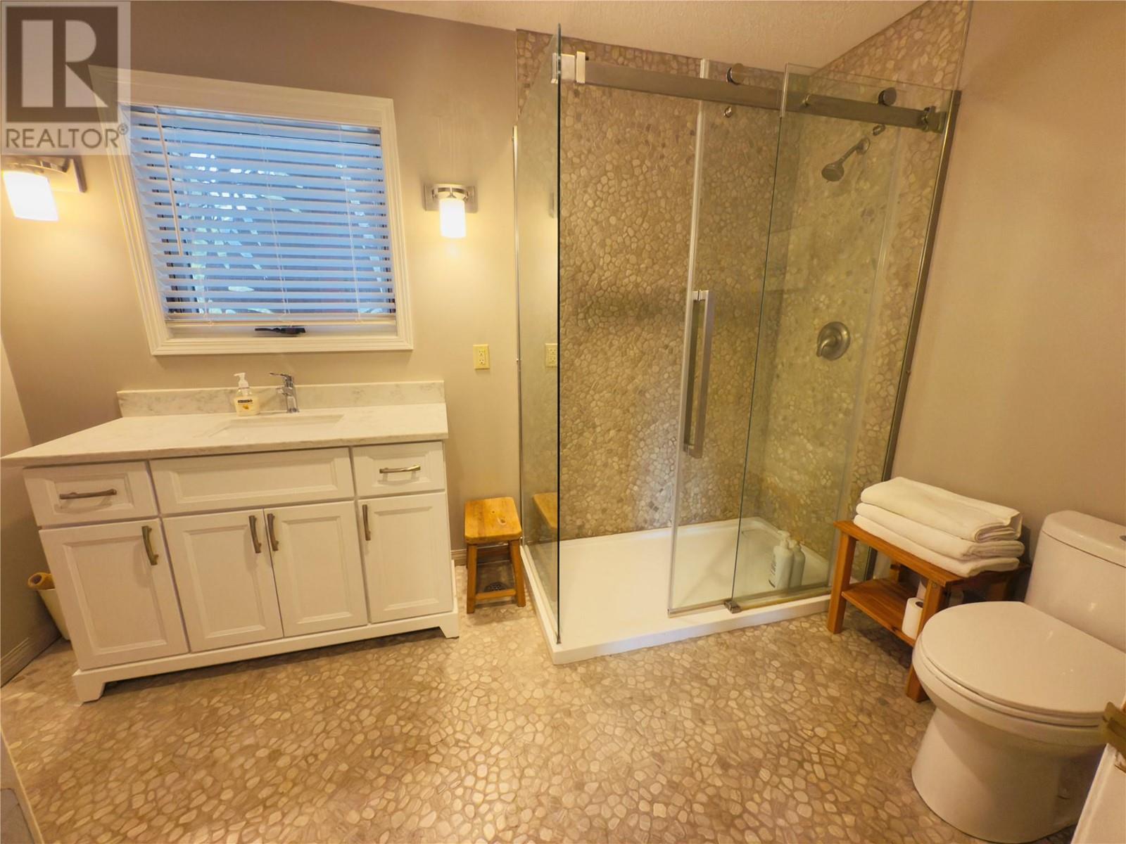 771 Lakeview Drive, Windermere, British Columbia  V0A 1K3 - Photo 30 - 10345780