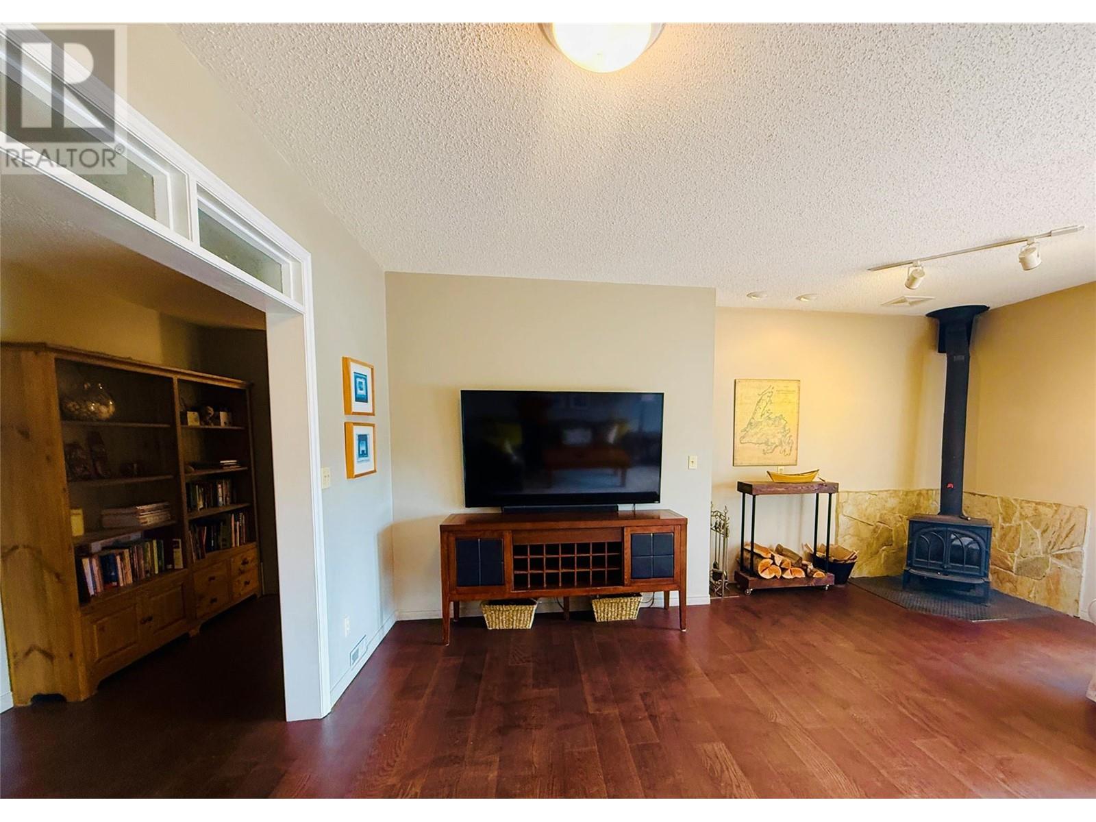 771 Lakeview Drive, Windermere, British Columbia  V0A 1K3 - Photo 41 - 10345780