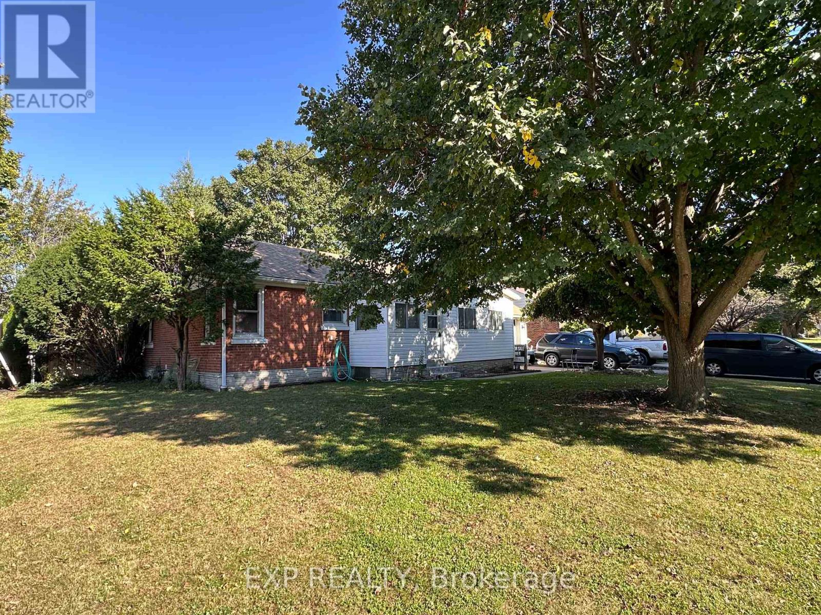 33 John Street, Chatham-Kent, Ontario  N7M 5B5 - Photo 2 - X11956723