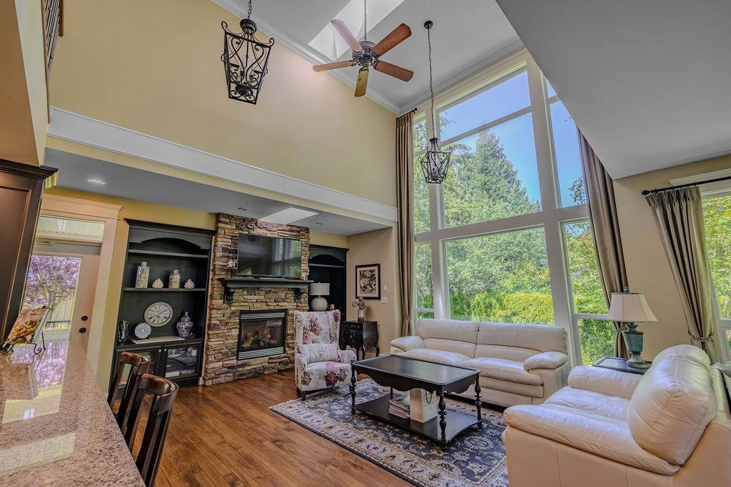 Property at 14059 33B AVENUE image 3