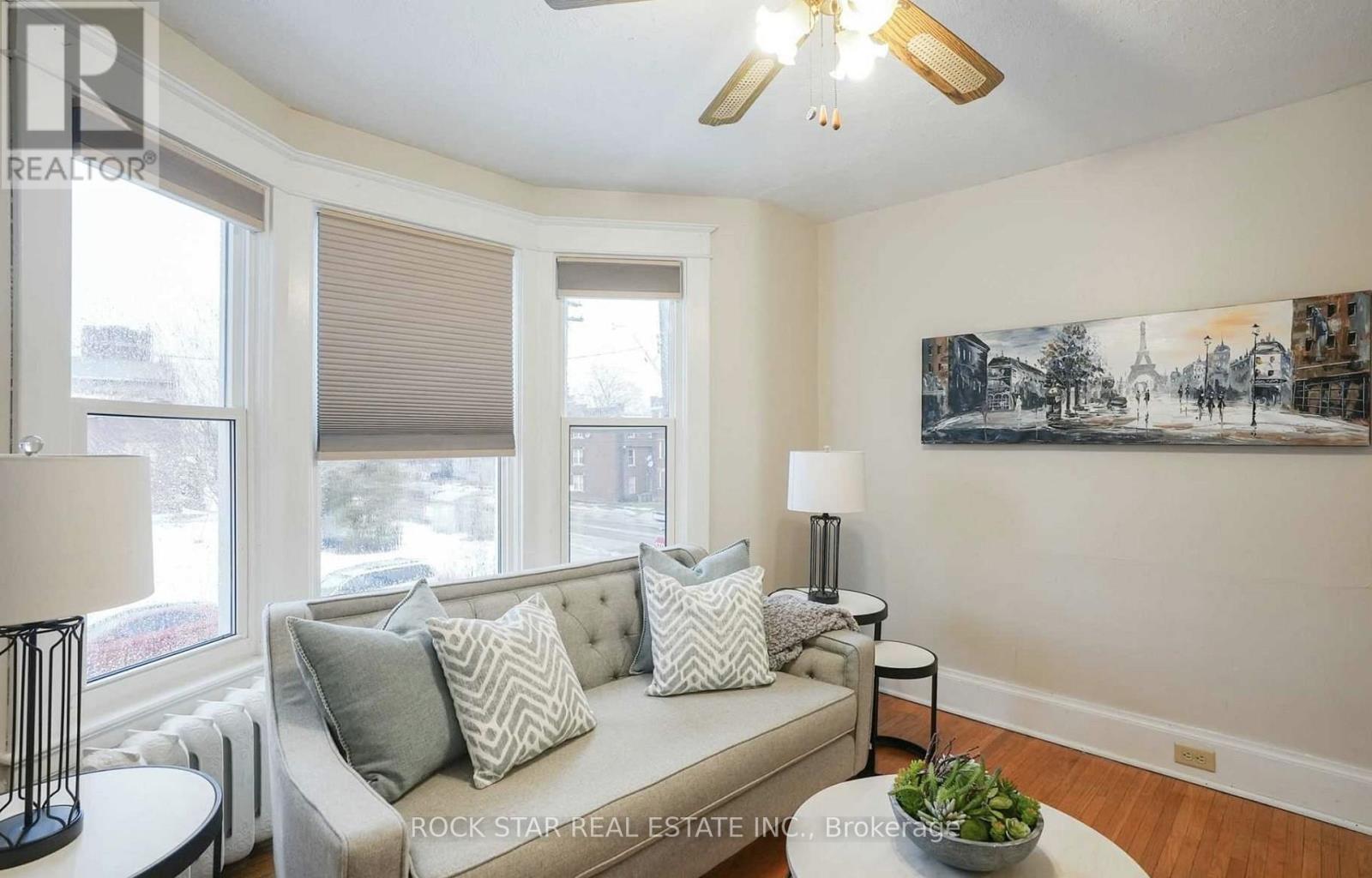 115 Balsam Avenue S, Hamilton, Ontario  L8M 3B1 - Photo 3 - X12117365