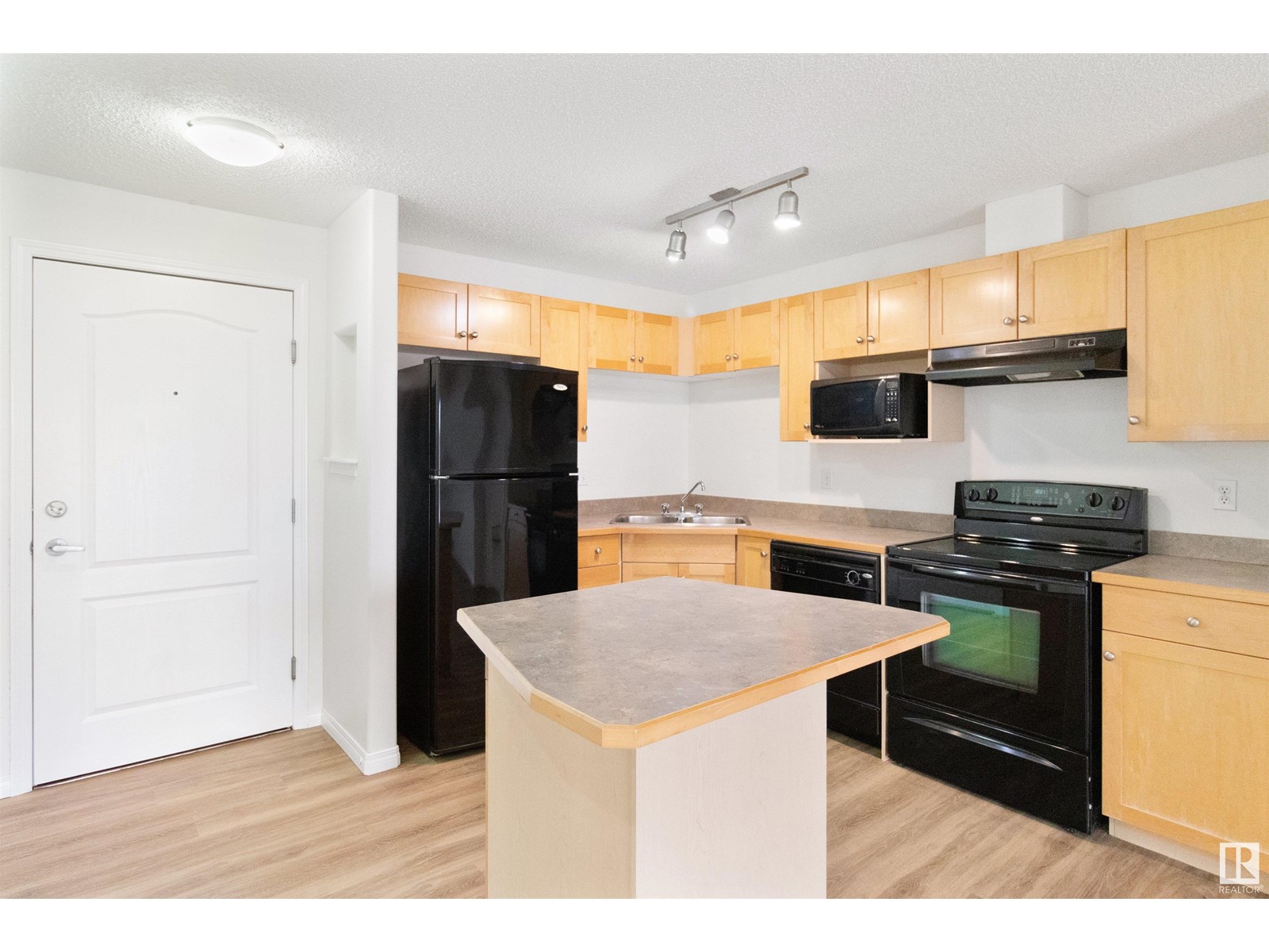 Property at #218 155 EDWARDS DR SW image 3