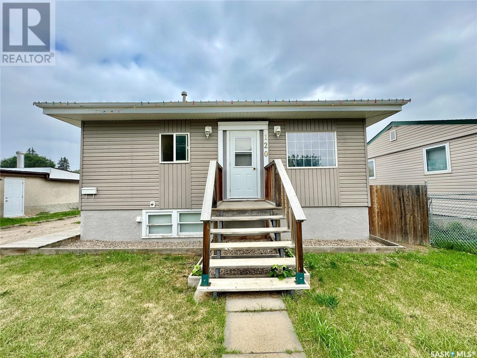 Property at 120 28th STREET E image