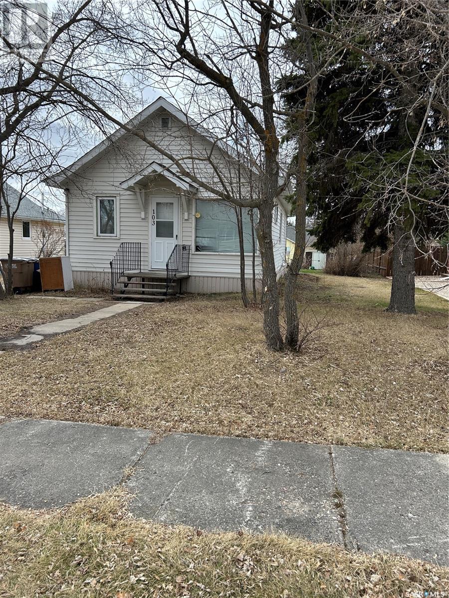 103 3rd AVENUE W, kelvington, Saskatchewan