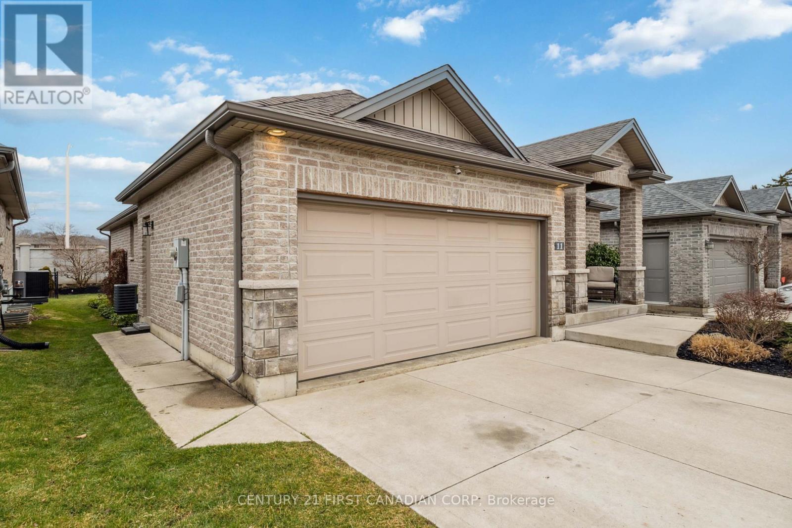 11 - 1430 Highbury Avenue N, London East, Ontario  N5Y 6M4 - Photo 4 - X12117662