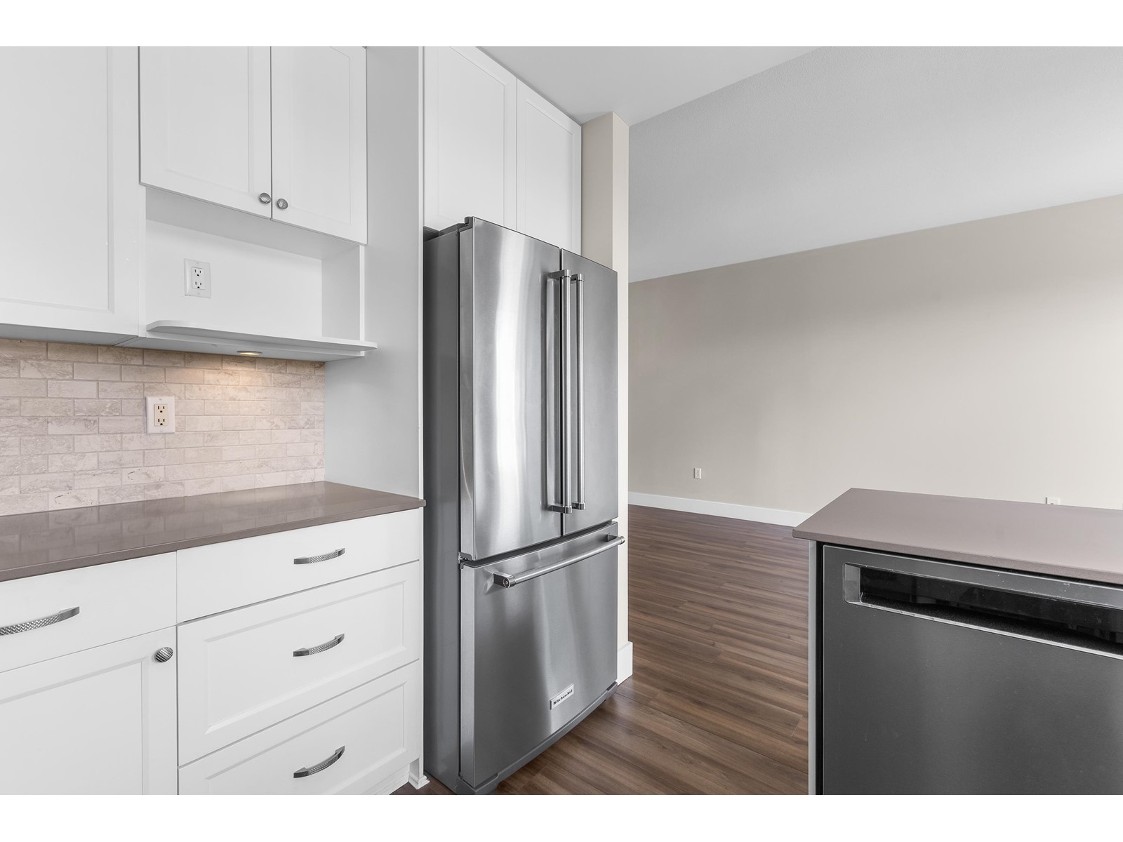 411 15392 16a Avenue, Surrey, British Columbia  V4A 1S9 - Photo 13 - R2996966