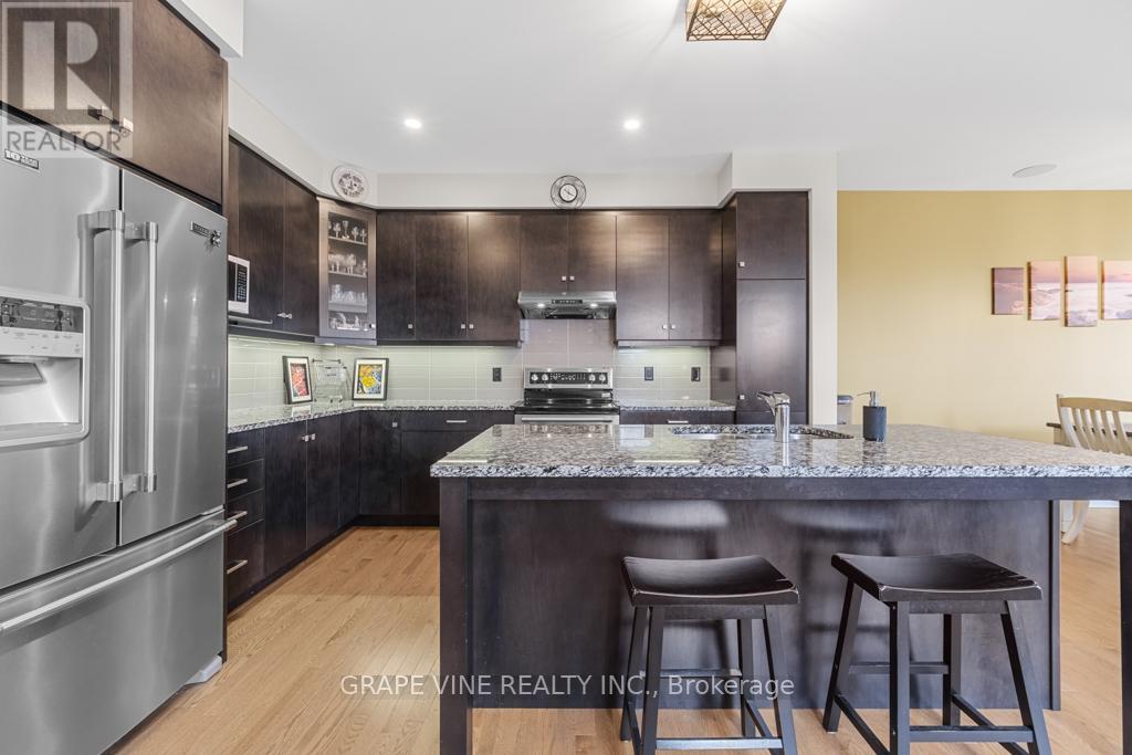 320 Kilspindie Ridge, Ottawa, Ontario  K2J 6A4 - Photo 8 - X12117747