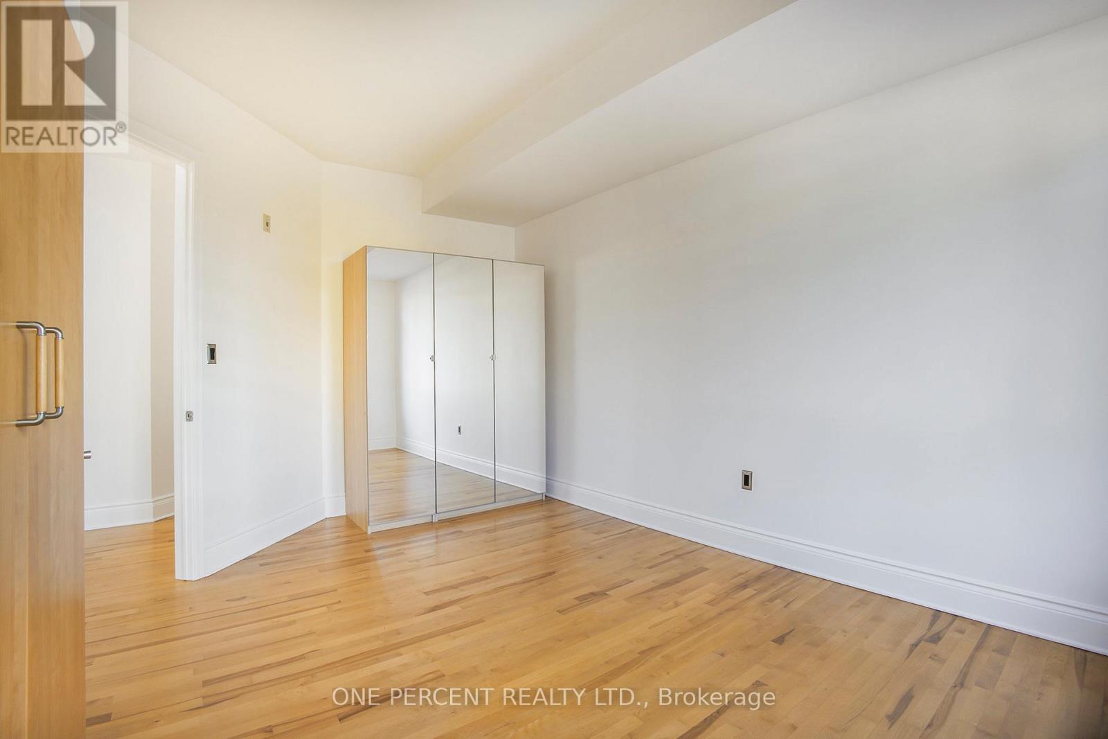 403 - 364 Cooper Street, Ottawa, Ontario  K2P 2P3 - Photo 22 - X12117770