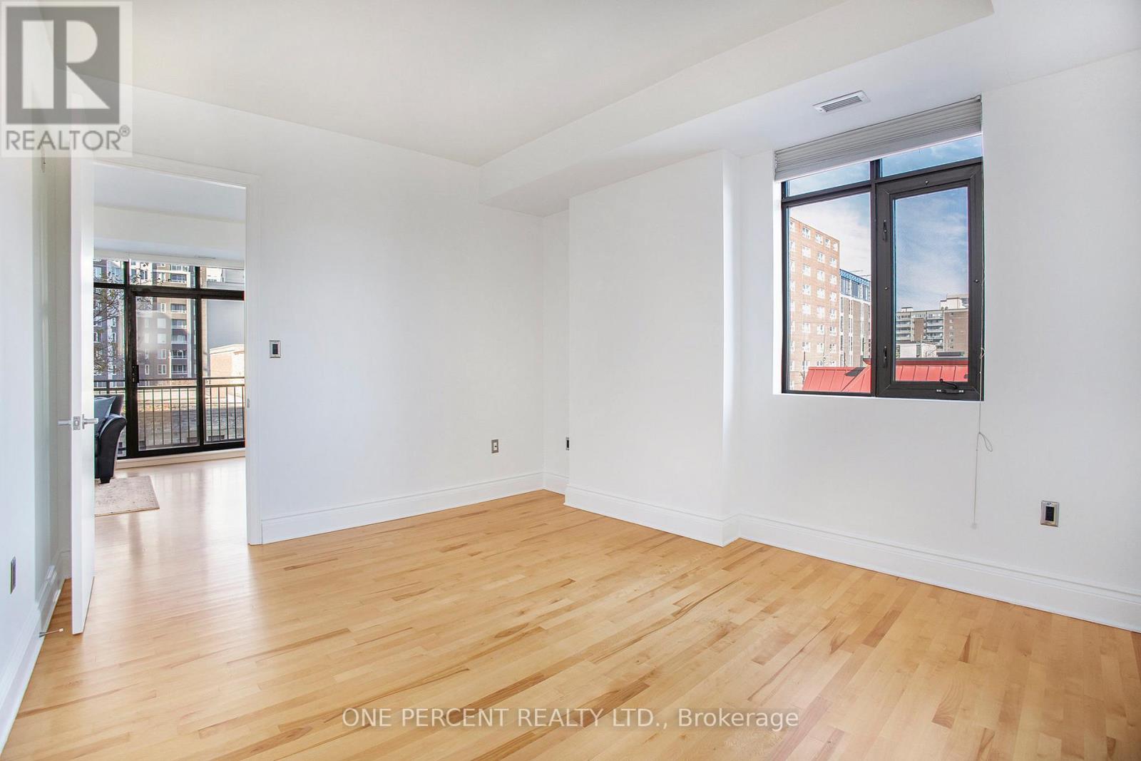 403 - 364 Cooper Street, Ottawa, Ontario  K2P 2P3 - Photo 26 - X12117770