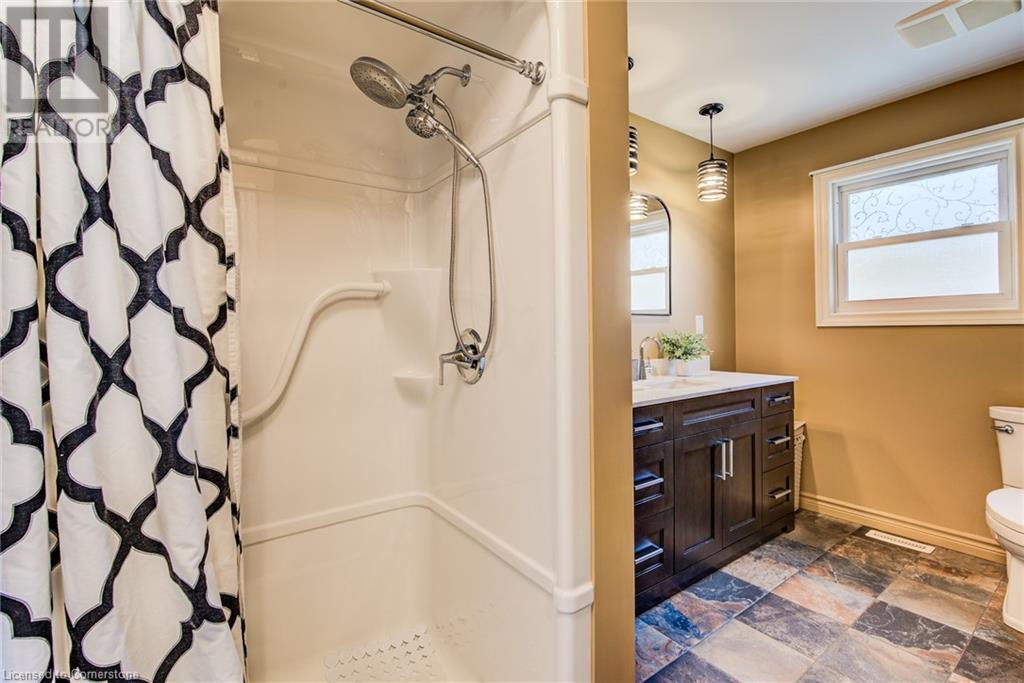 25 Lydia Street, Kitchener, Ontario  N2H 1V2 - Photo 46 - 40708245