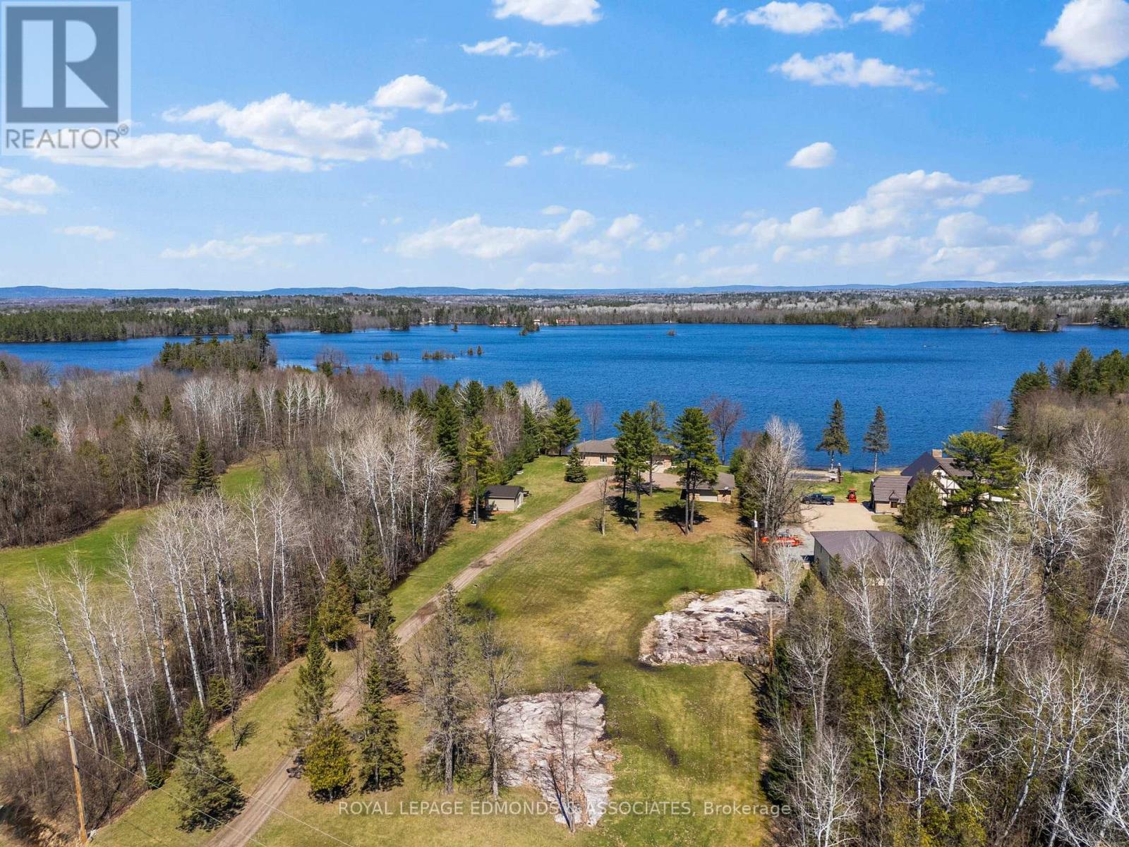 393 Hazley Bay Drive, Laurentian Valley, Ontario  K8A 6W2 - Photo 47 - X12117784