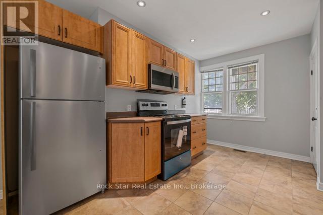 225 Chaffey Street, Welland, Ontario  L3B 2Y7 - Photo 16 - X12055019