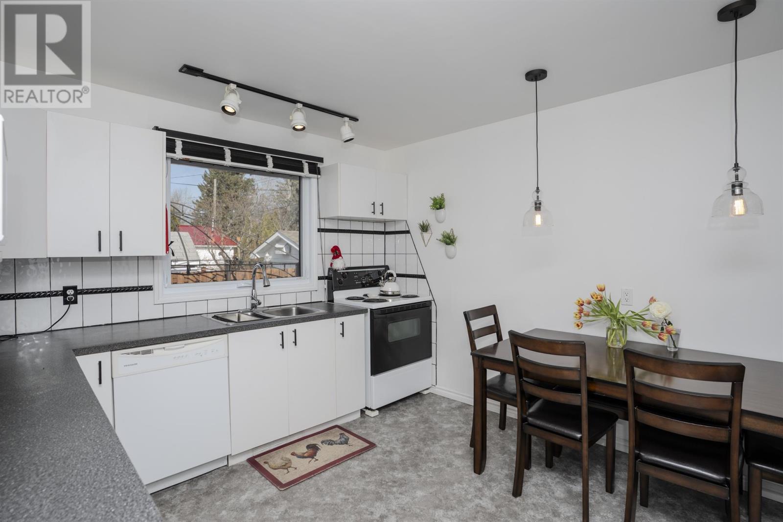 142 Theresa St, Thunder Bay, Ontario  P7A 5P7 - Photo 16 - TB250877