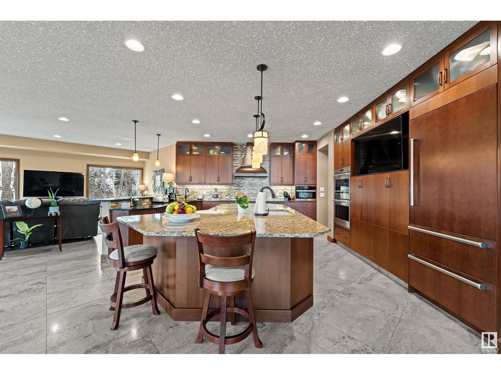 Property at 188 WINDERMERE DR NW image 1