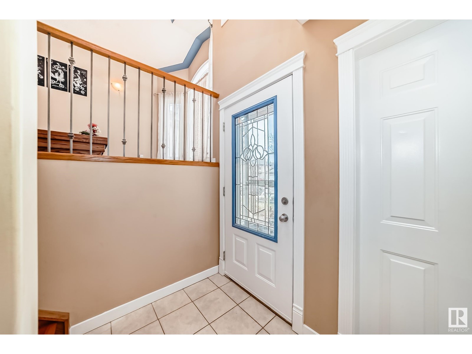 6051 165 Av Nw, Edmonton, Alberta  T5Y 0A8 - Photo 4 - E4433791