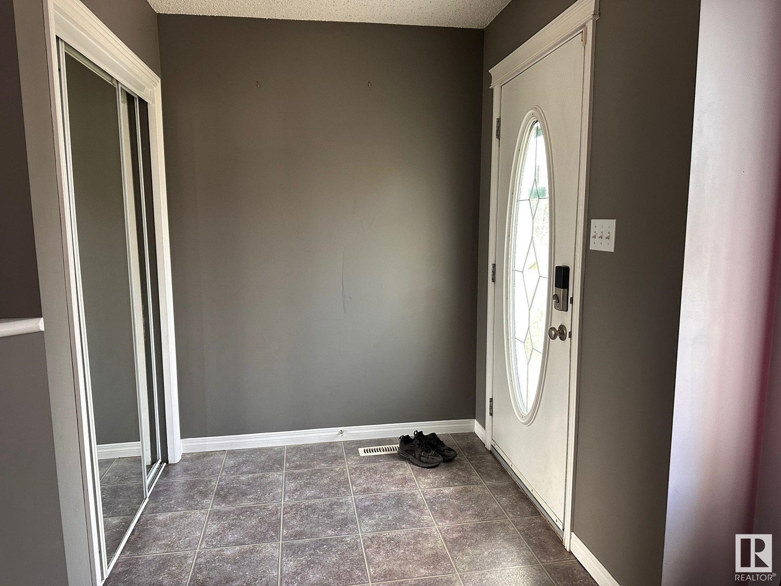 1917 37b Av Nw, Edmonton, Alberta  T6T 1R8 - Photo 15 - E4433789