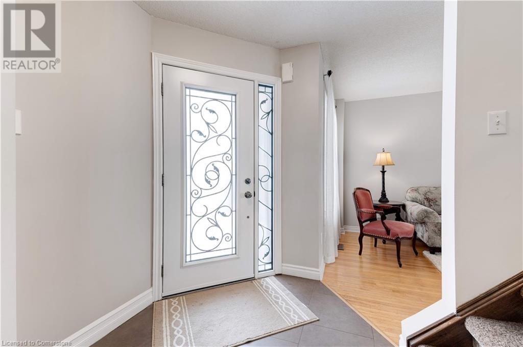 Property at 85 CHATSWORTH Crescent image 4