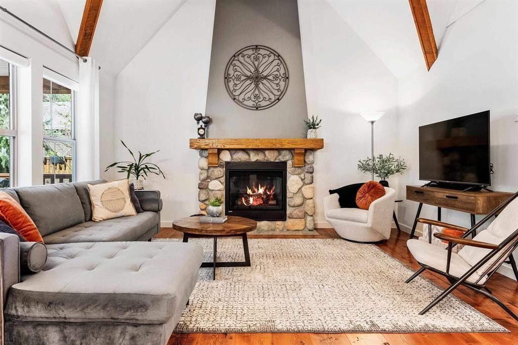Property at 43465 BLUE GROUSE LANE image 3