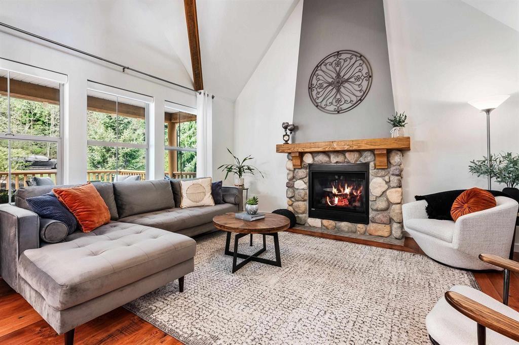 Property at 43465 BLUE GROUSE LANE image 2