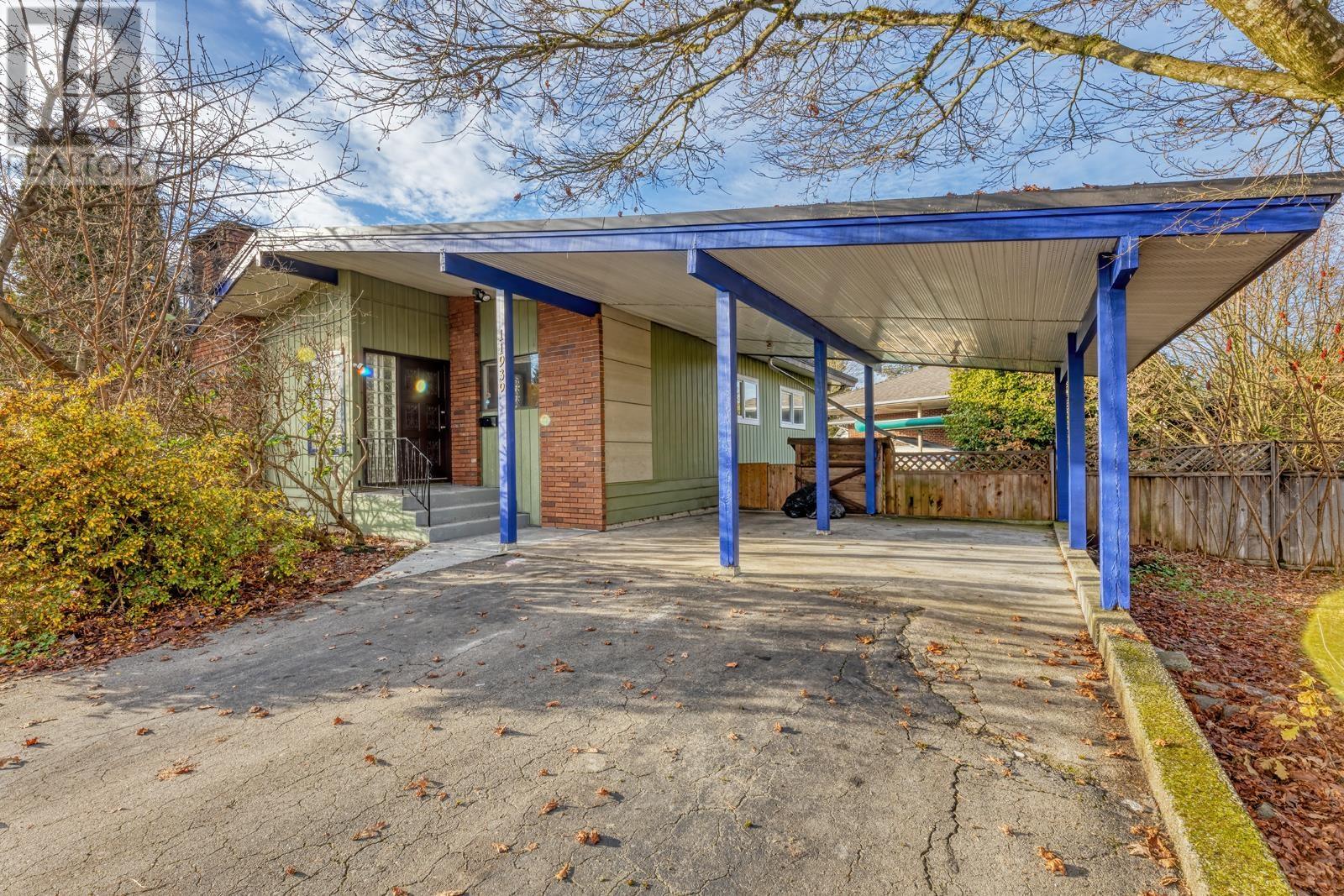 11939 Dover Street, Maple Ridge, British Columbia  V2X 5P6 - Photo 2 - R2996981