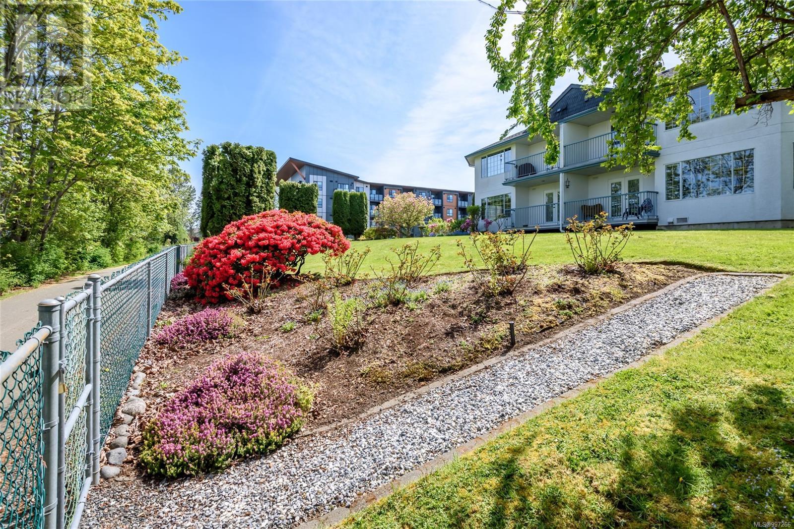 202 1830 Riverside Lane, Courtenay, British Columbia  V9N 8C7 - Photo 32 - 997266