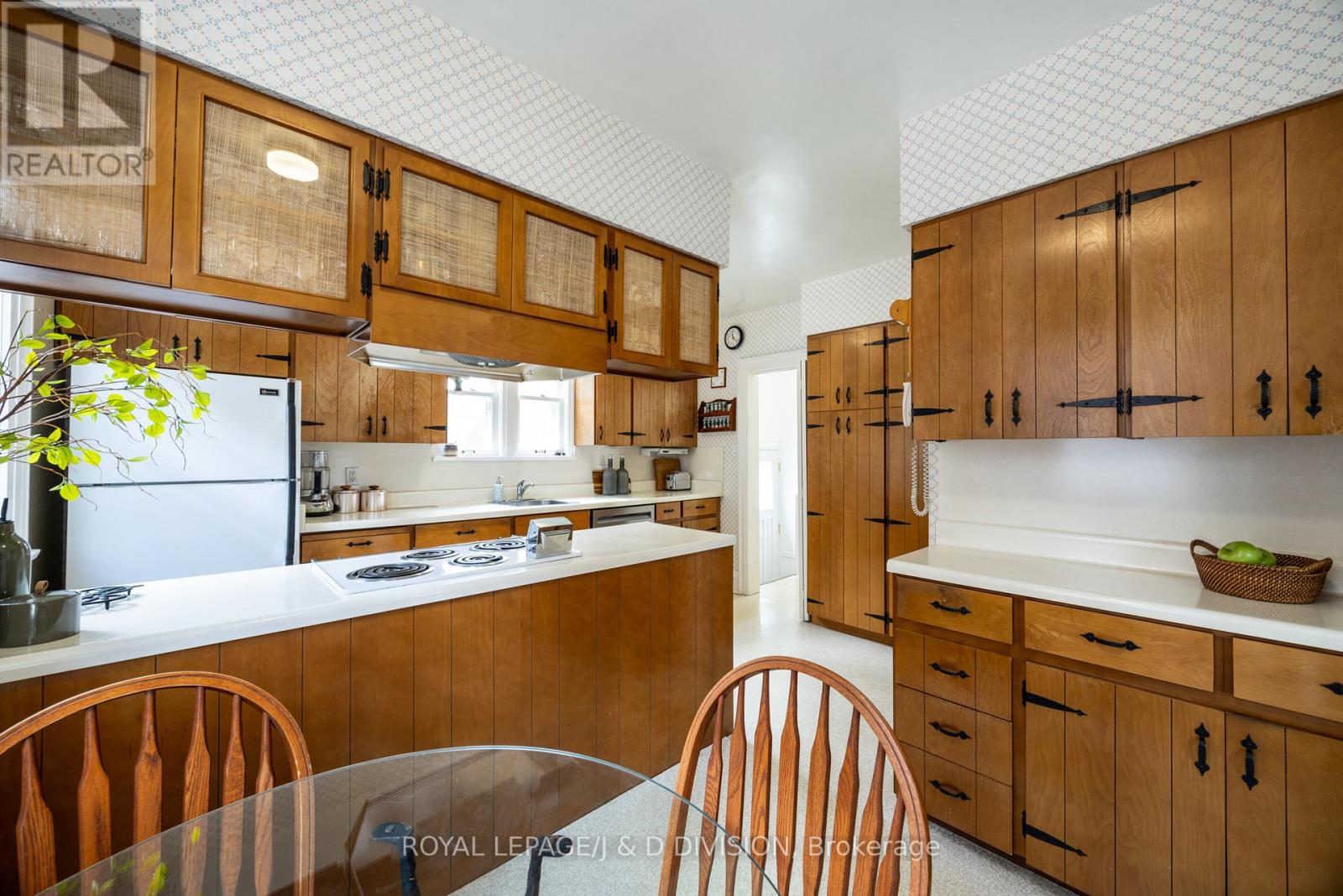 285 St Leonards Avenue, Toronto, Ontario  M4N 1K9 - Photo 17 - C12117316