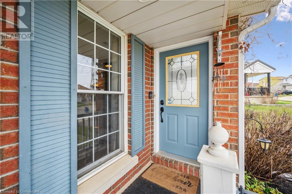 Property at 45 MILFOIL Crescent image 4