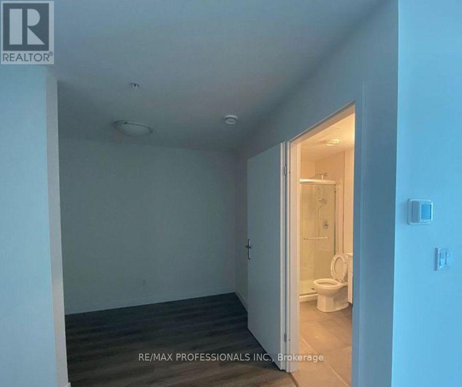 2711 - 60 Frederick Street, Kitchener, Ontario  N2H 2L7 - Photo 4 - X12097259