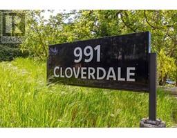 105 991 Cloverdale Ave, saanich, British Columbia