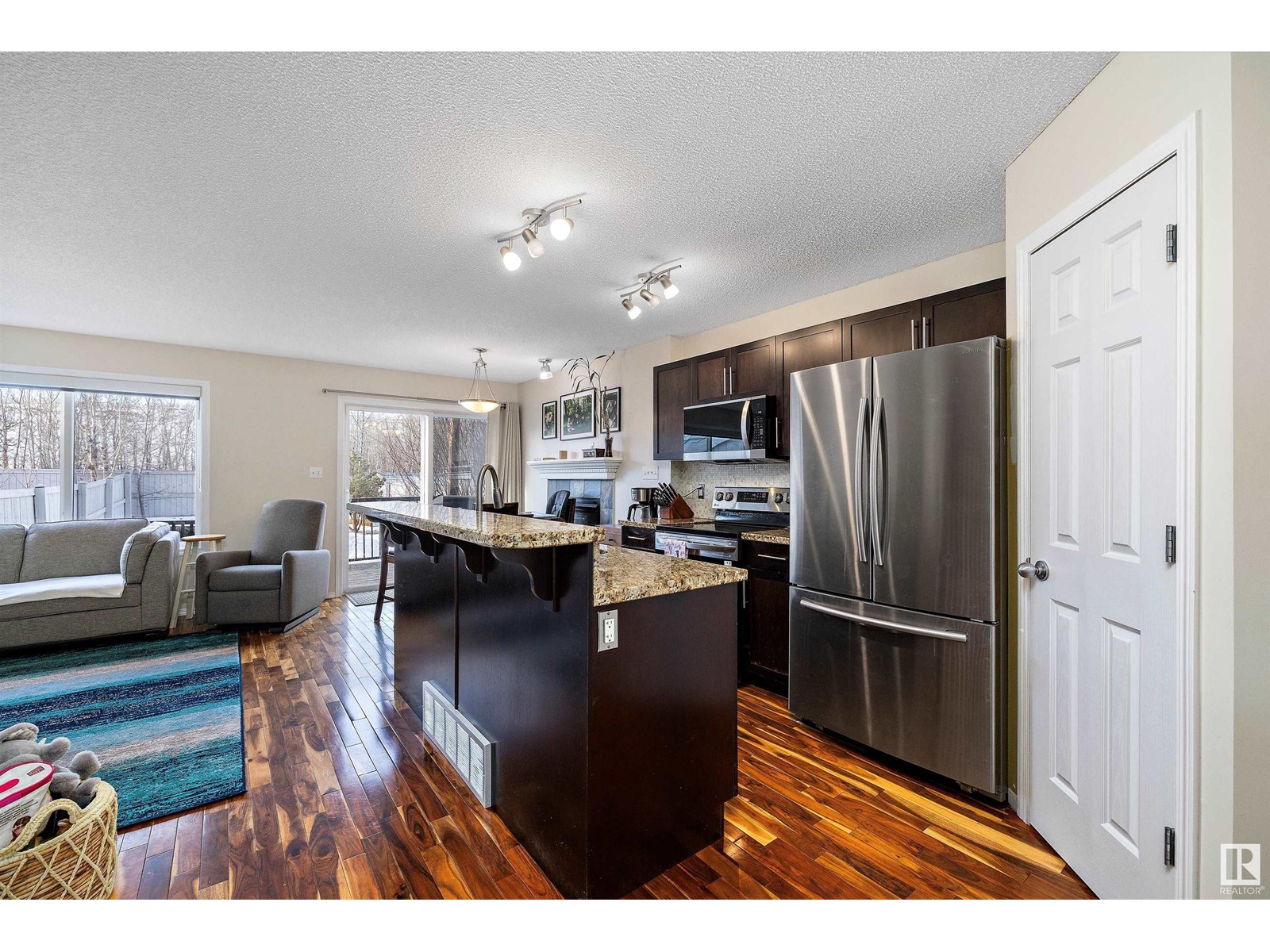 Property at 6014 214 ST NW image 3