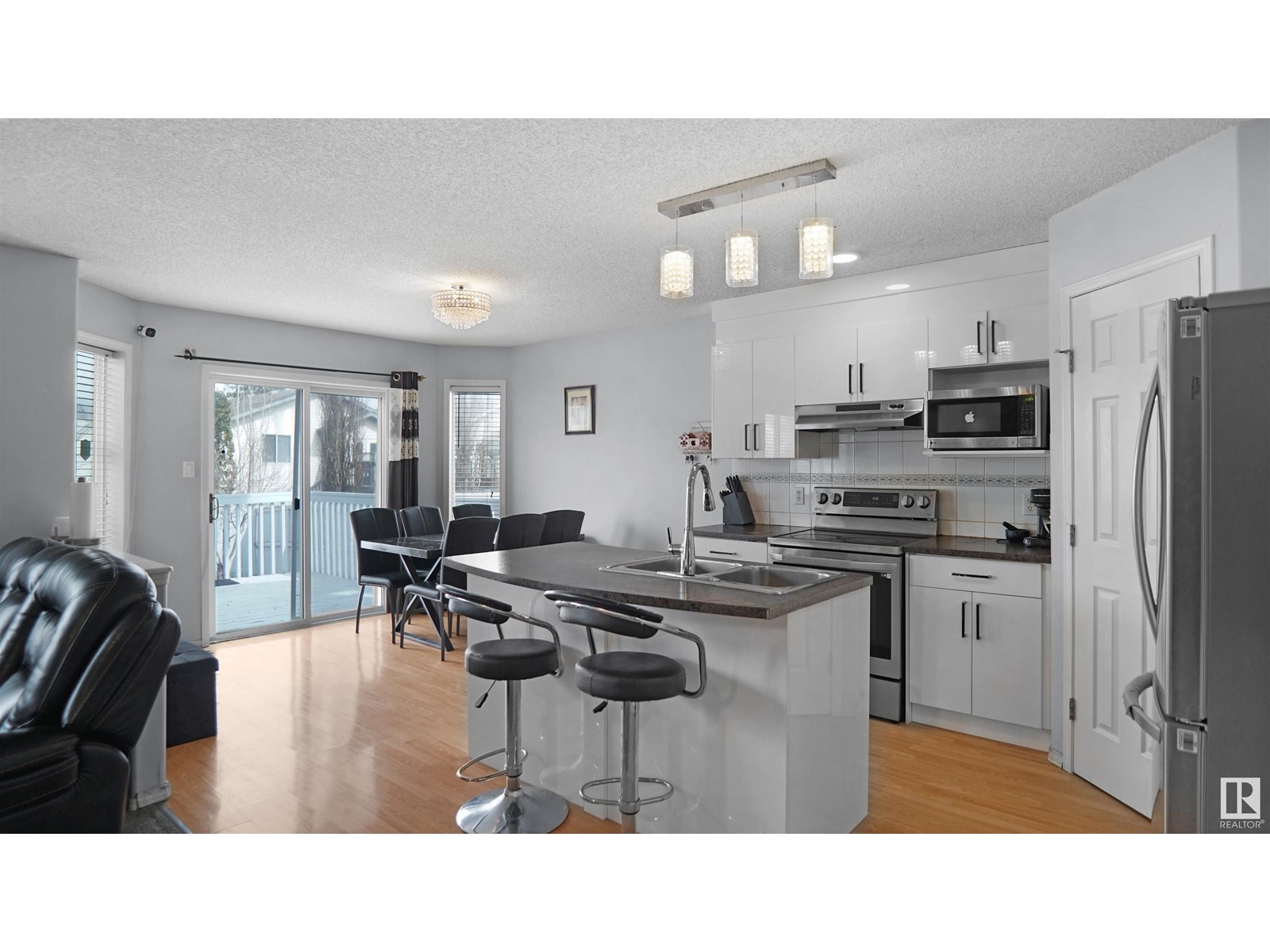 4116 37a Av Nw, Edmonton, Alberta  T6L 7A1 - Photo 9 - E4433805