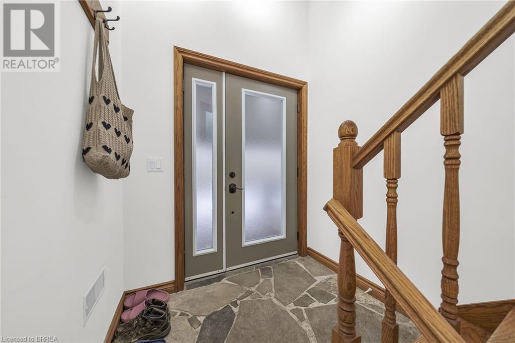 Property at 38 GRAND RIVER Street S image 2