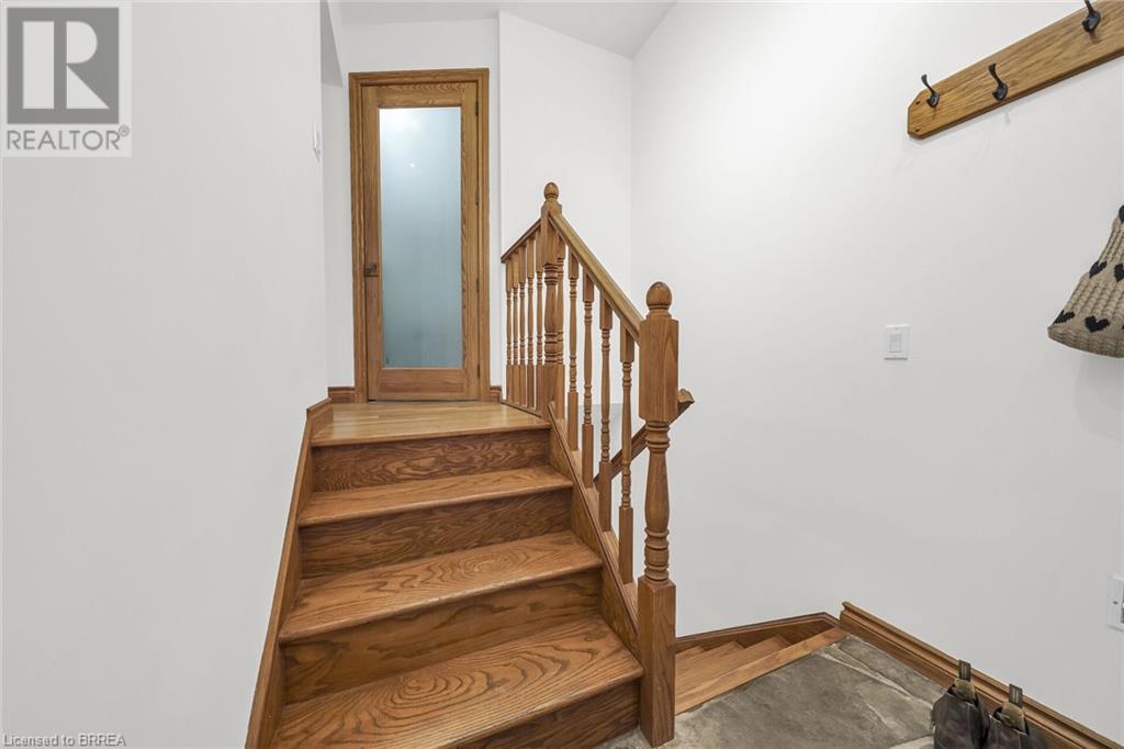 Property at 38 GRAND RIVER Street S image 3