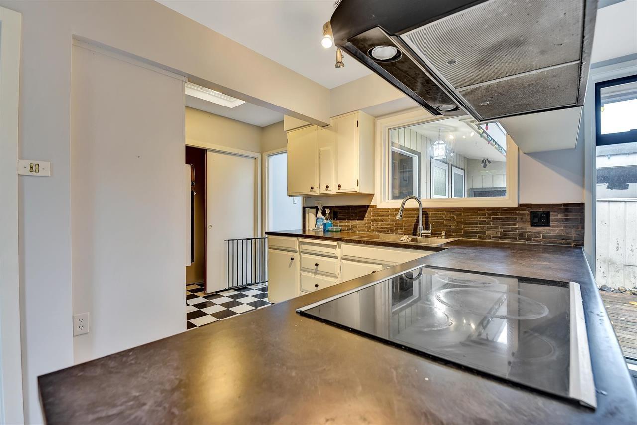 15530 Thrift Avenue, White Rock, British Columbia  V4B 2L9 - Photo 5 - R2952954