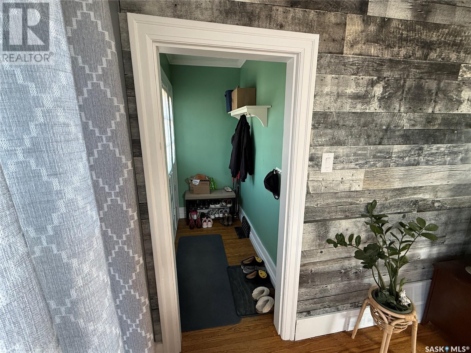 Property at 409 12th STREET E image 5