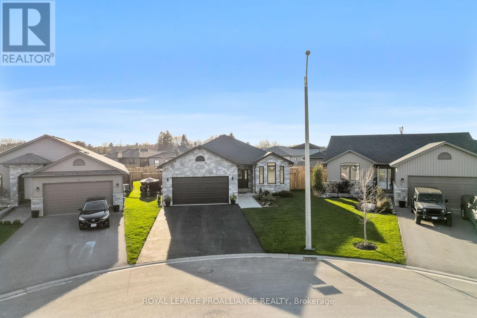 Property at 74 DEACON PLACE image 4