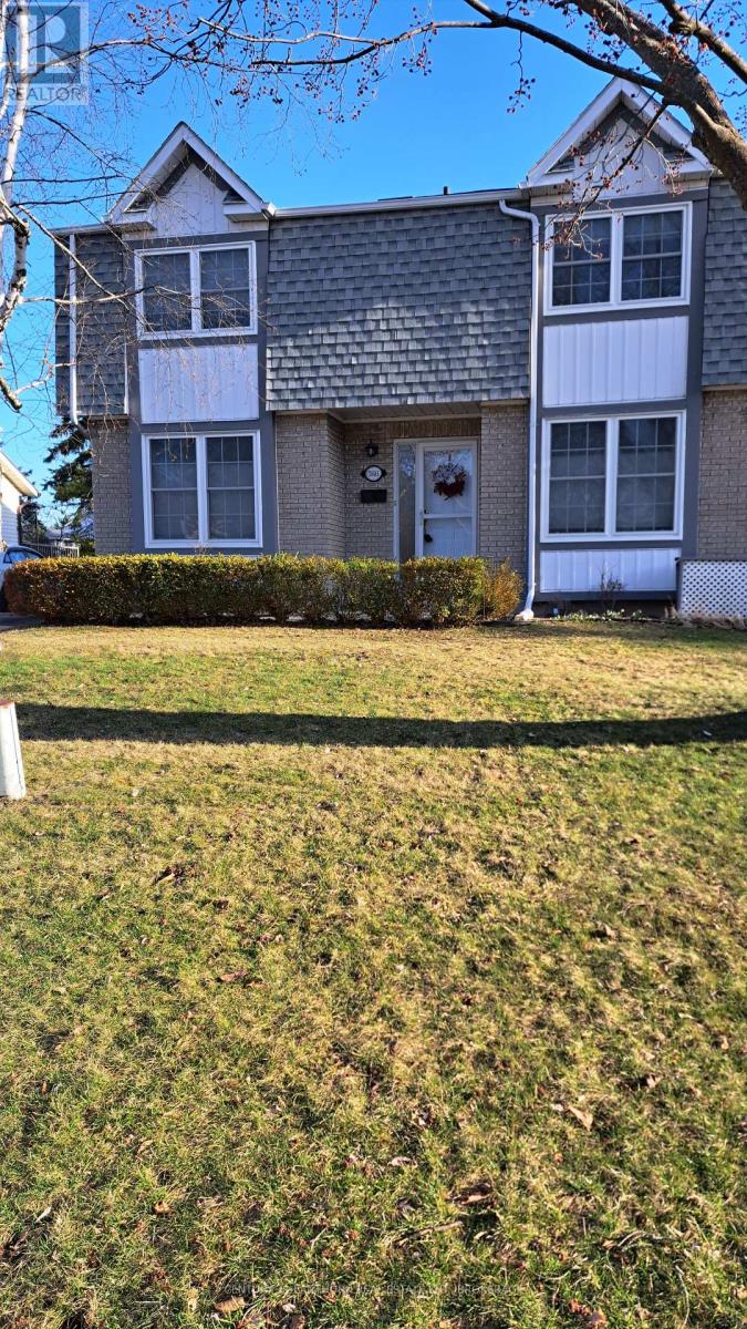 Property at 788 WHITEOAK CRESCENT image 1