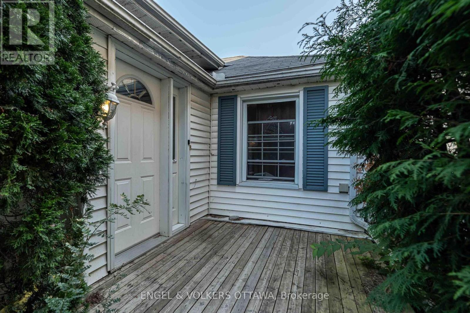 Property at 467 EDGEWORTH AVENUE image 3