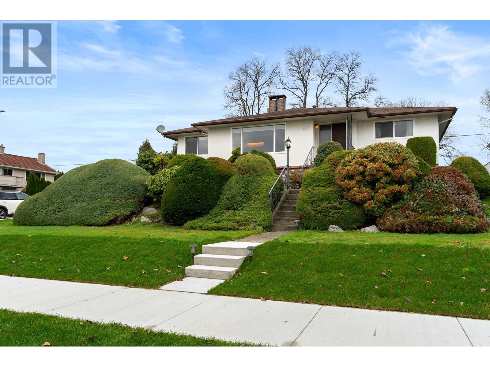 6825 HYCREST DRIVE, Burnaby, British Columbia