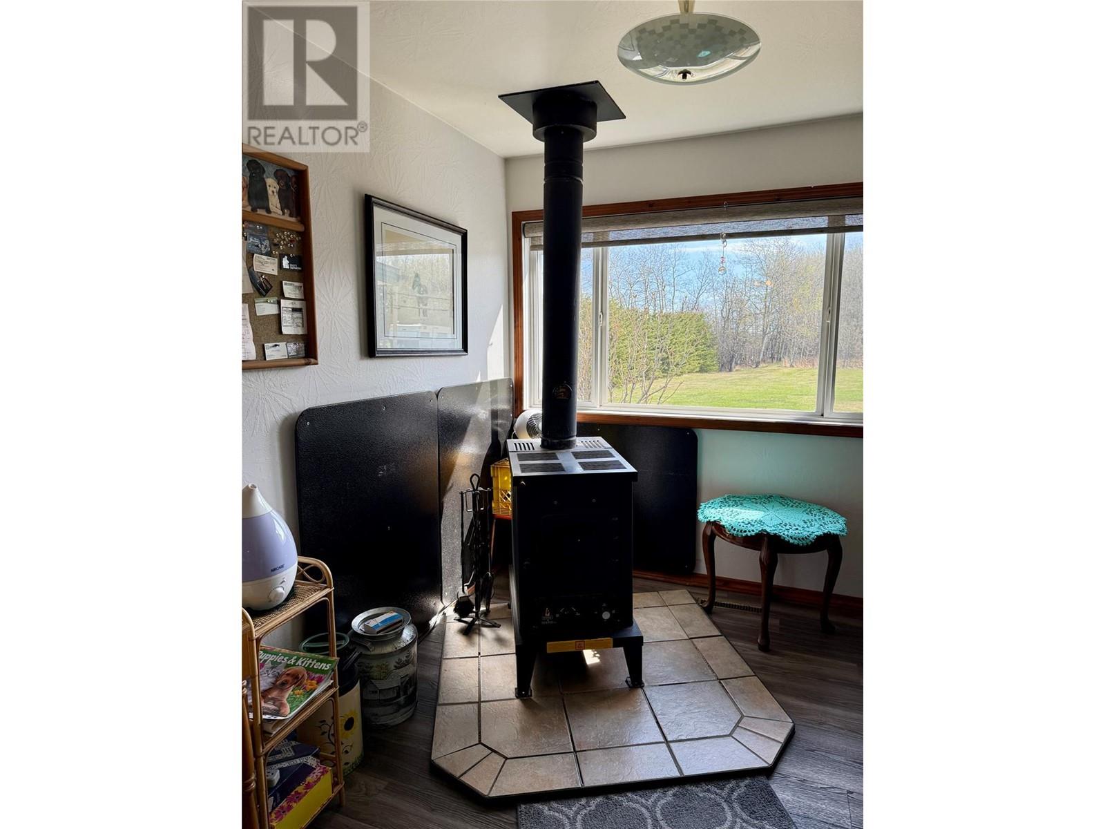 3757 212 Road, Dawson Creek, British Columbia  V1G 4G3 - Photo 11 - 10345939