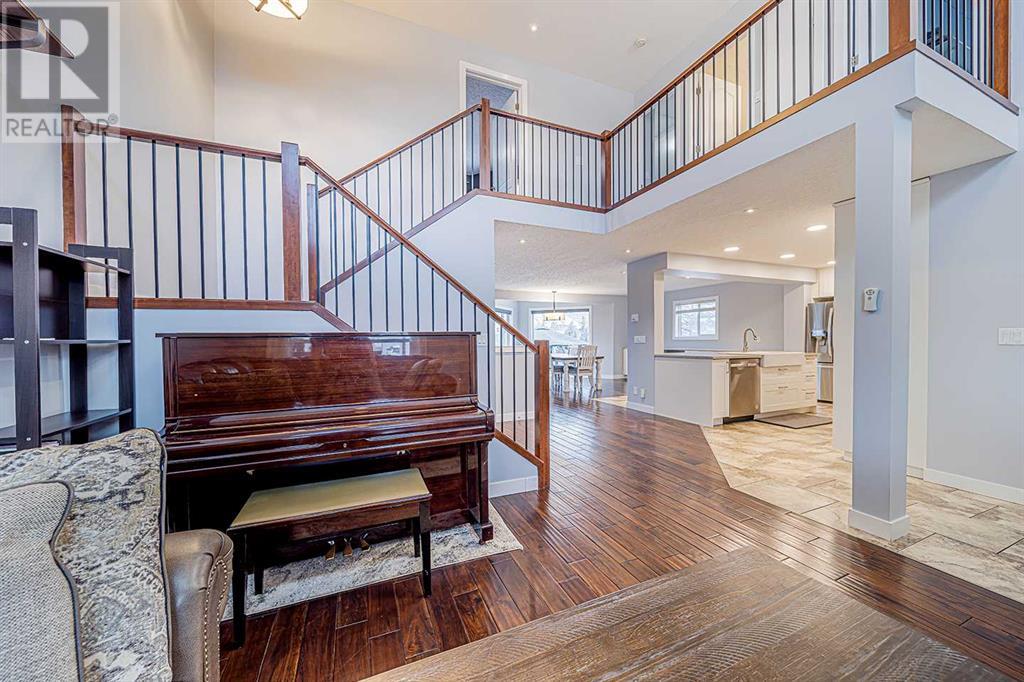 Property at 104 Hawktree Green NW image 4