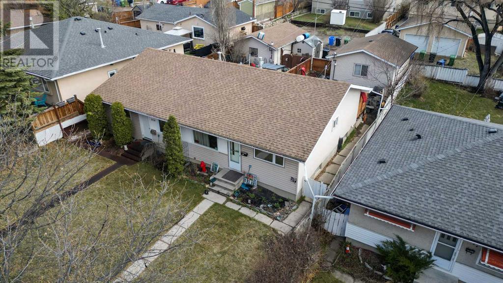 Property at 3122 42 Street SW image 2