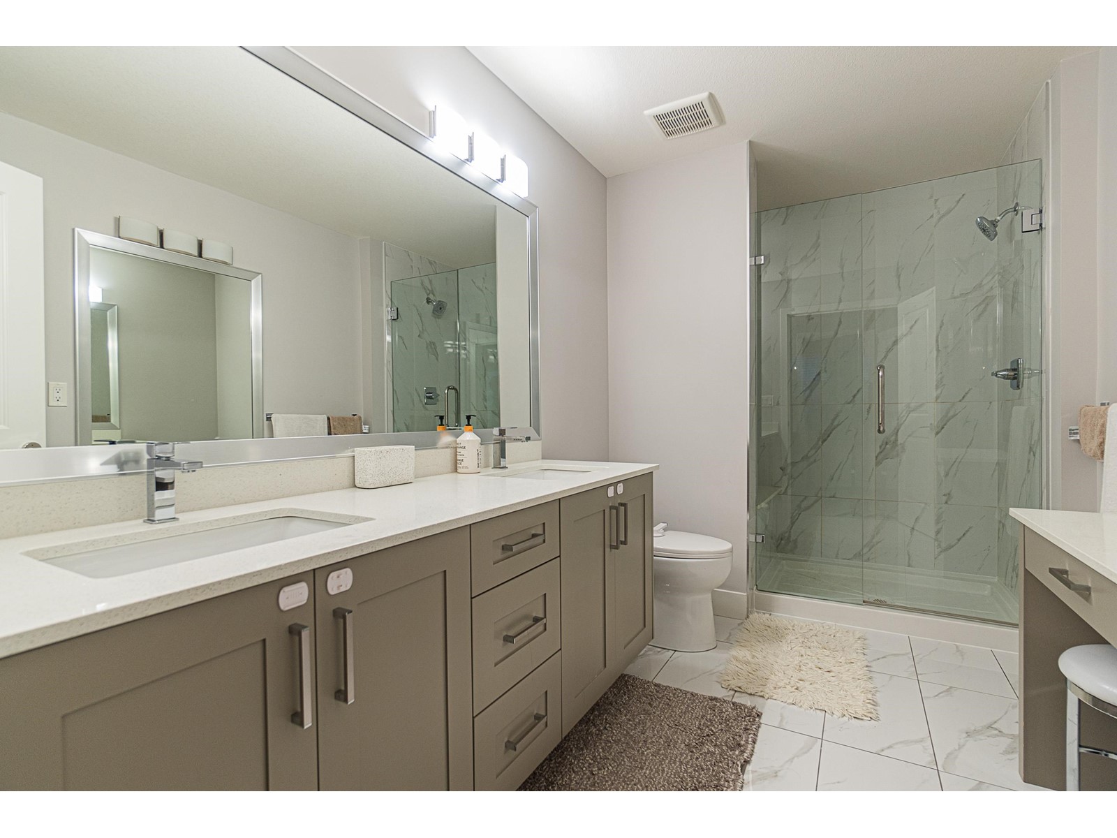 2 15633 Mountain View Drive, Surrey, British Columbia  V3Z 0W8 - Photo 25 - R2997087