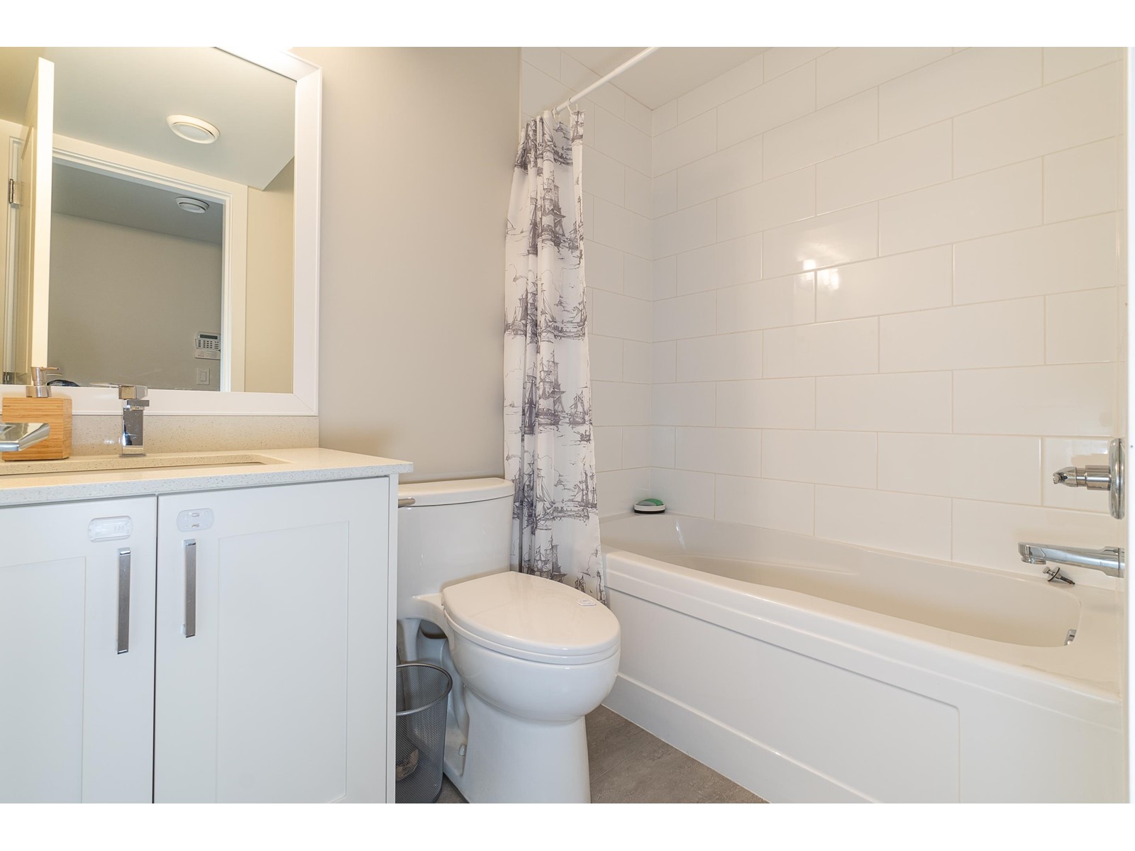 2 15633 Mountain View Drive, Surrey, British Columbia  V3Z 0W8 - Photo 33 - R2997087