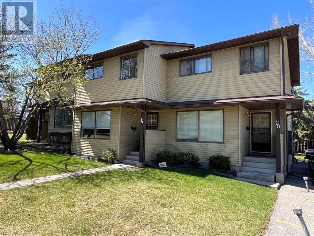 Property at 19, 380 Bermuda Drive NW image 2
