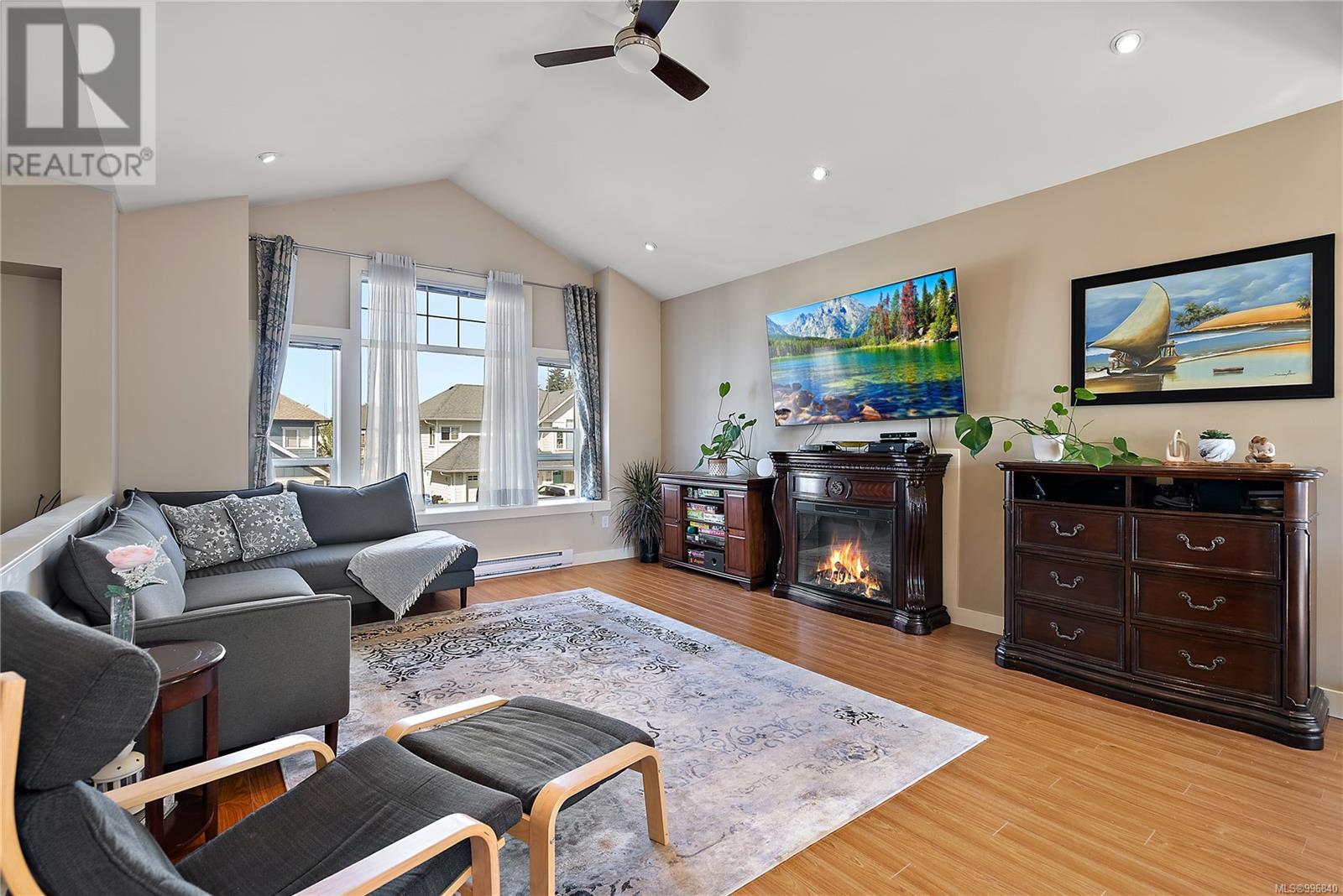 Property at 1017 Sandalwood Crt image 5