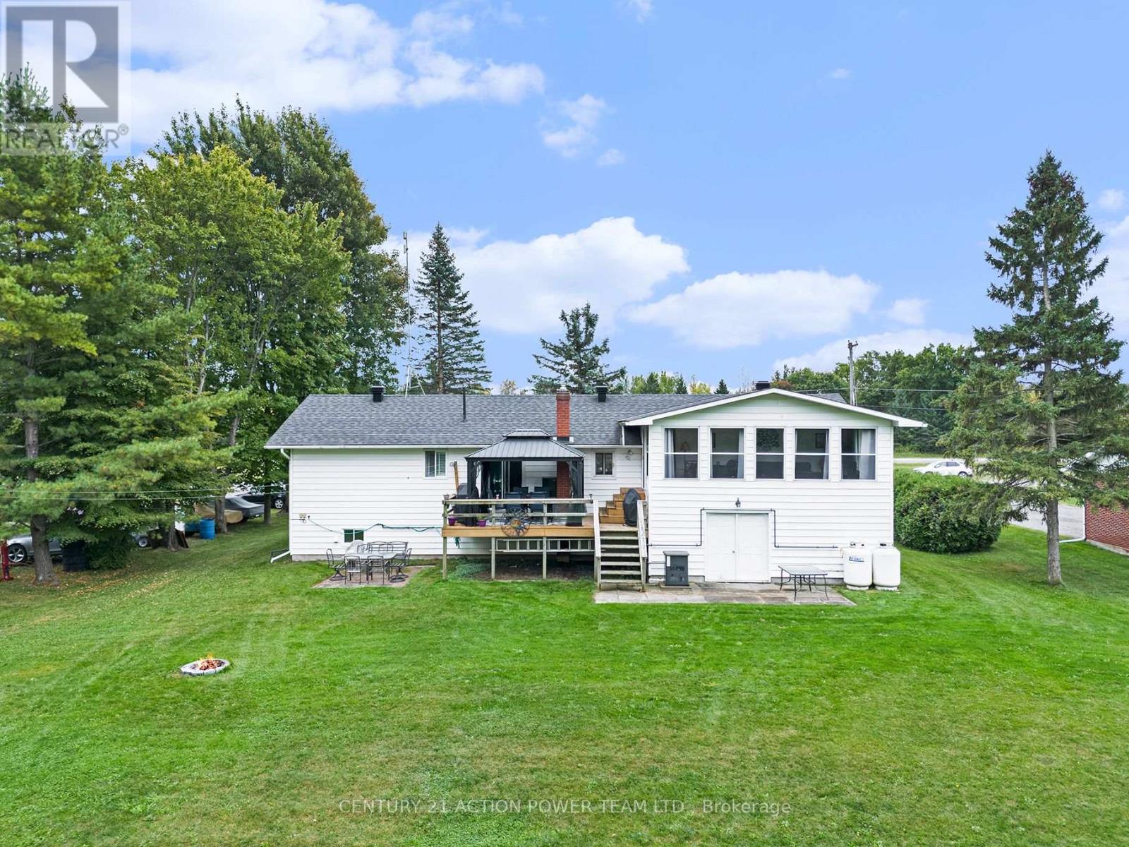 13065 Riverside Drive, South Dundas, Ontario  L3B 5N6 - Photo 18 - X12117961