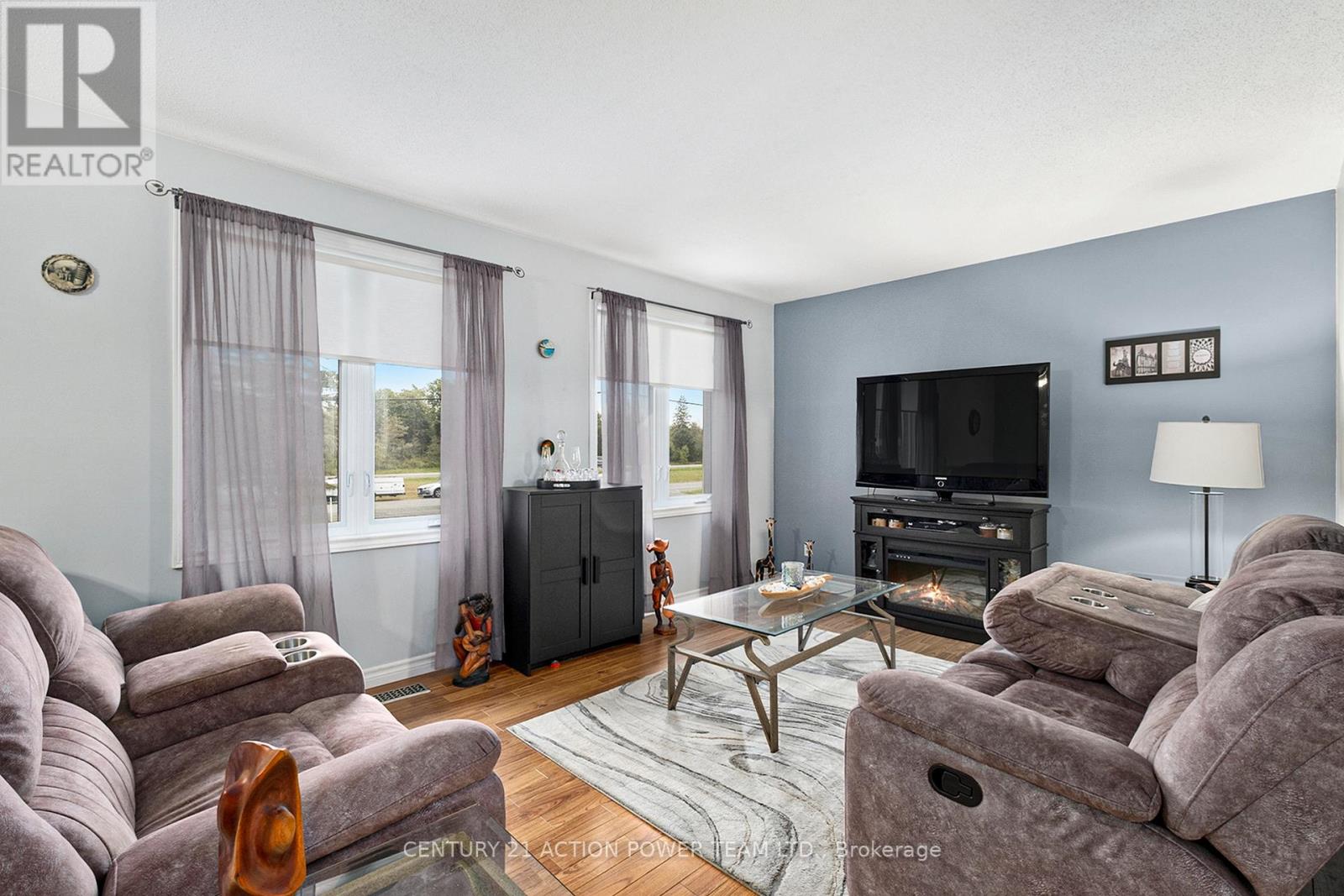13065 Riverside Drive, South Dundas, Ontario  L3B 5N6 - Photo 2 - X12117961